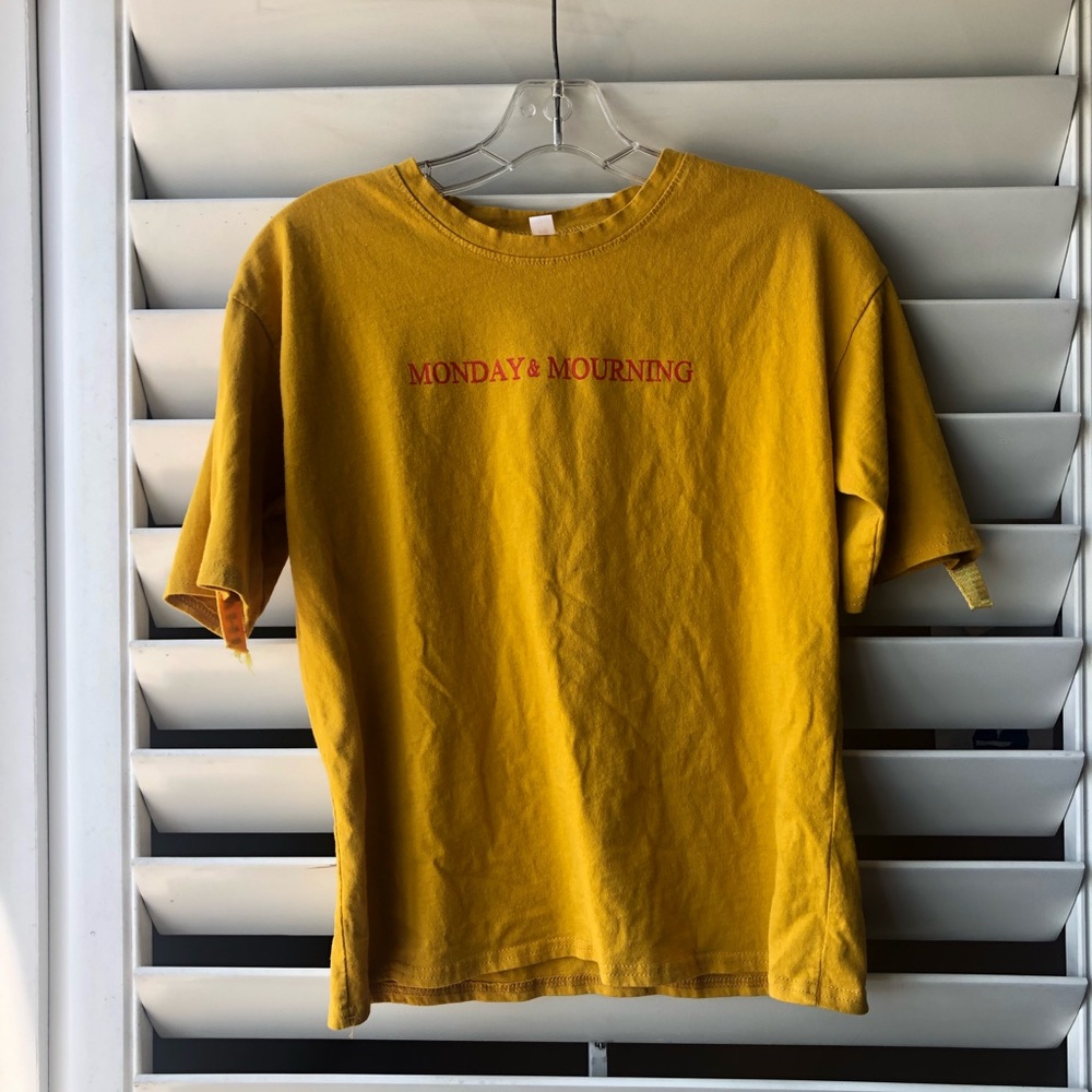 ✨Mustard Yellow Tee✨